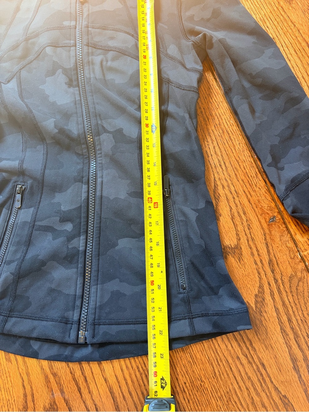 Lululemon Define Jacket Black Grey Camo Size 2 - Picture 8 of 8